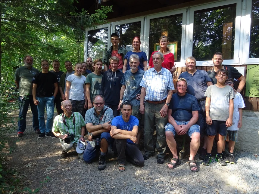 Gruppenfoto der Teilnehmer beim Wochenendseminar "Grundlagen der Vogelberingung" in Gelenau